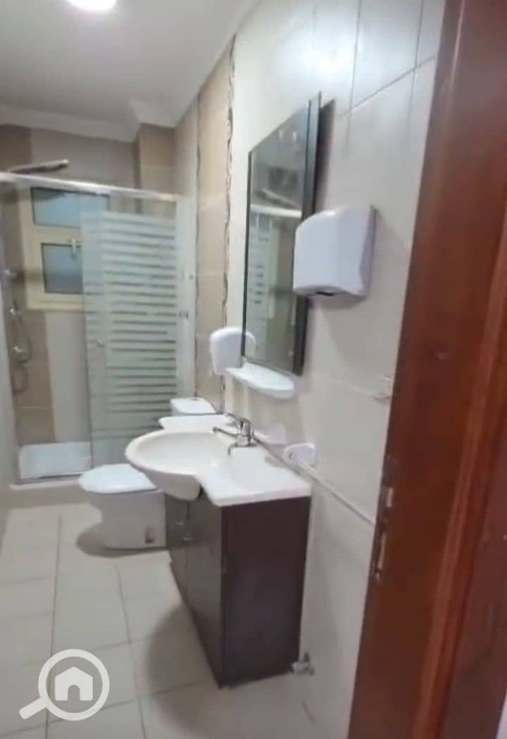 5 1000384711. jpg
