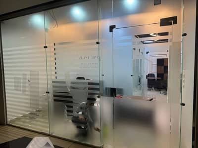 Retail for Sale in New Cairo, Cairo - محل للبيع بميراج مول يصلح تجاري اداري عياده كوافير أو مطبخ سحابي