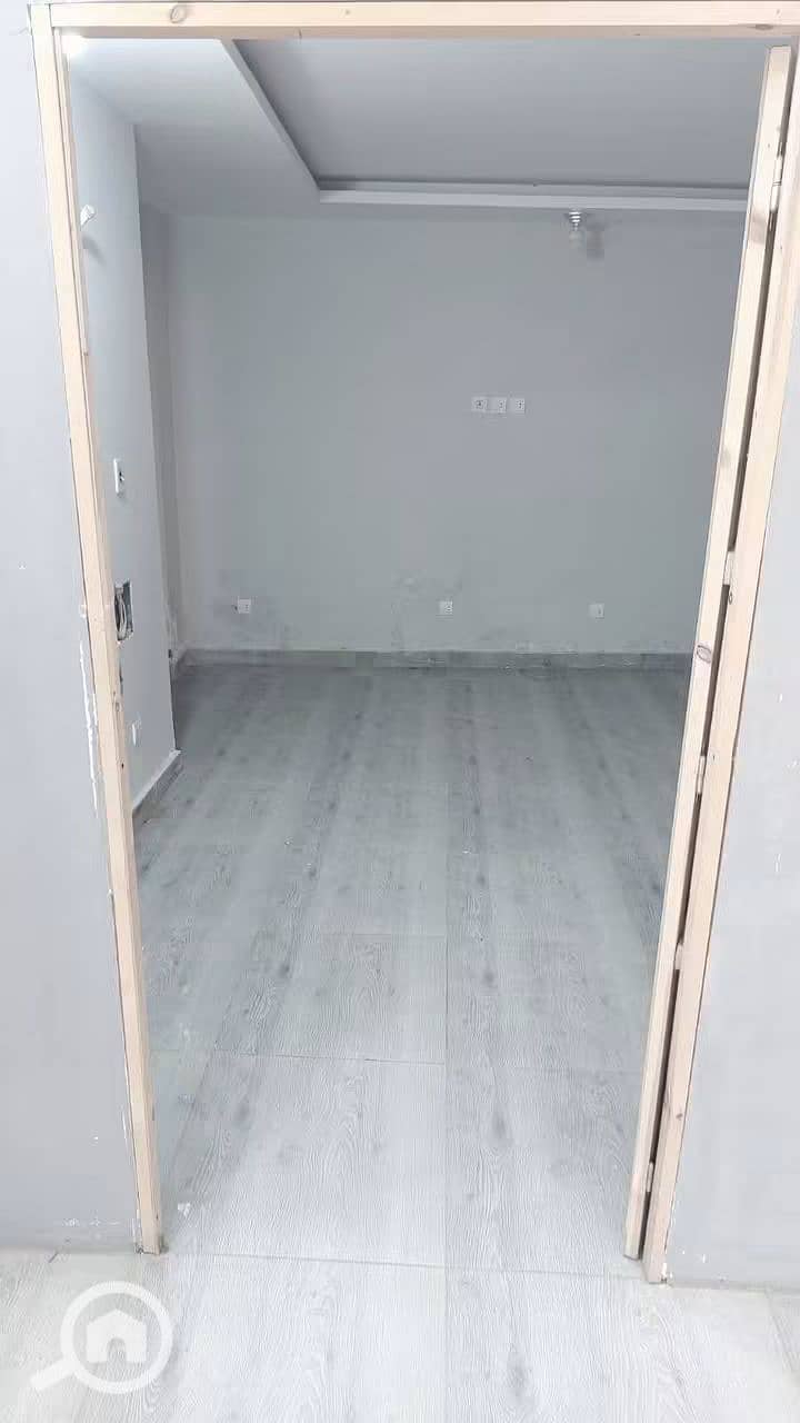 9 1000400585. jpg