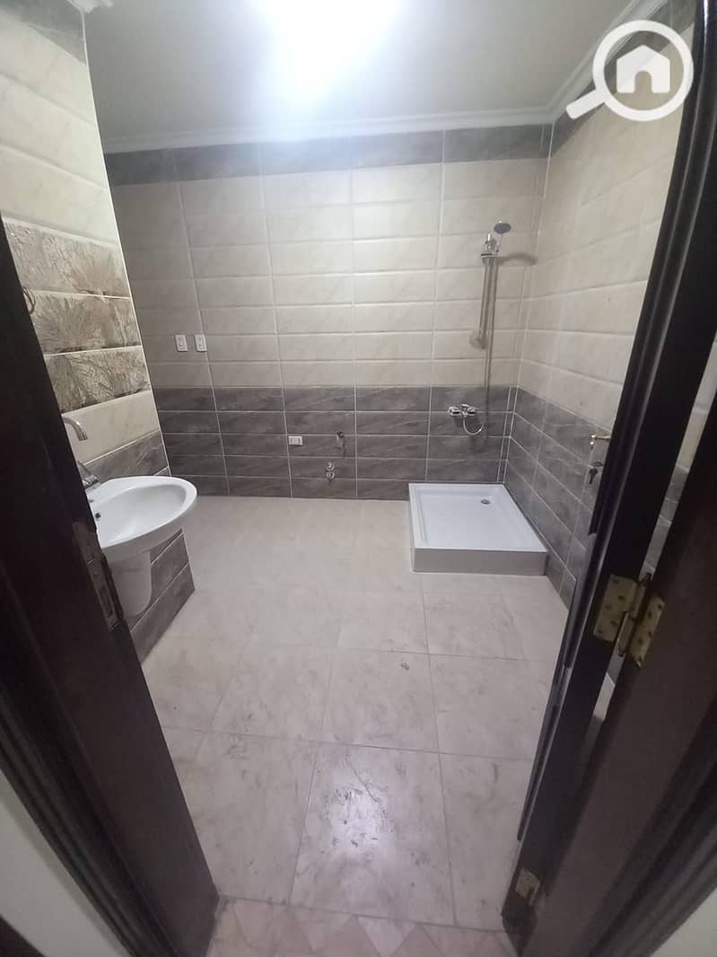 5 67860. jpg