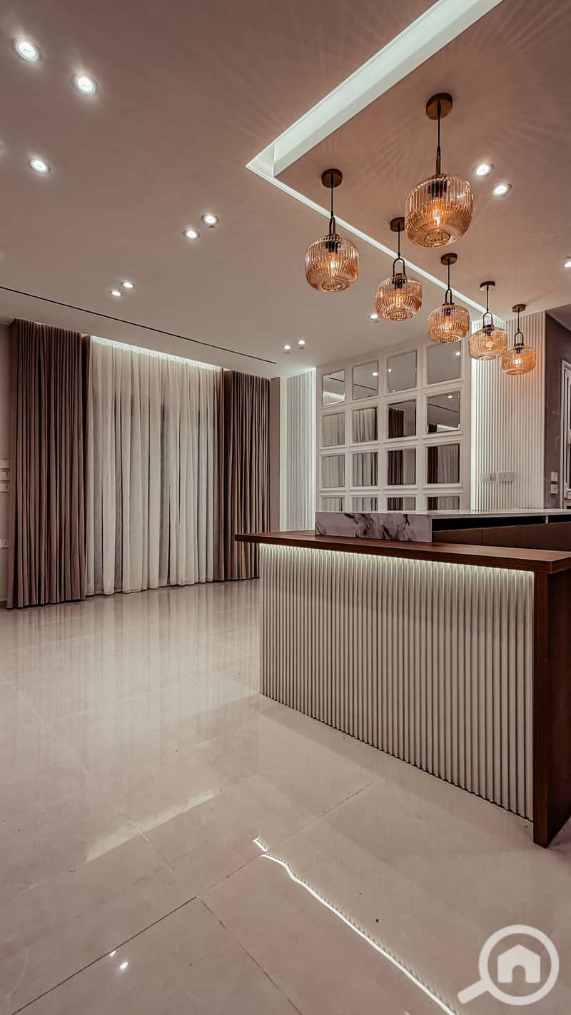 2 15467. jpg