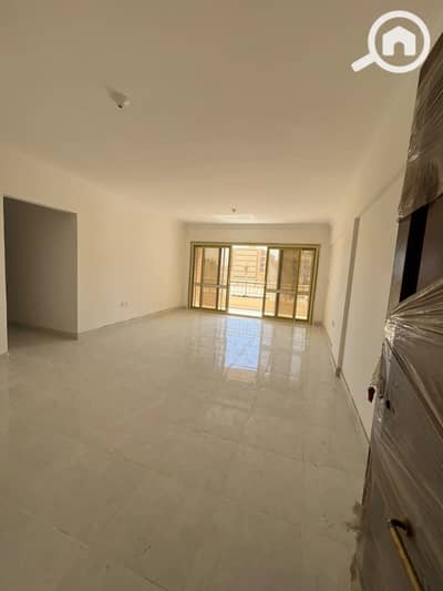 فلیٹ 3 غرف نوم للايجار في 6 اكتوبر، الجيزة - 41743898-a3cf-414e-900a-500fd0359246. jpeg