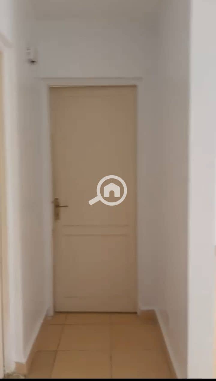 2 57182. png