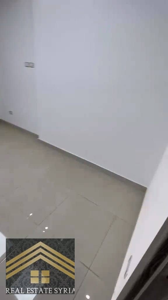 5 1000559172. jpg