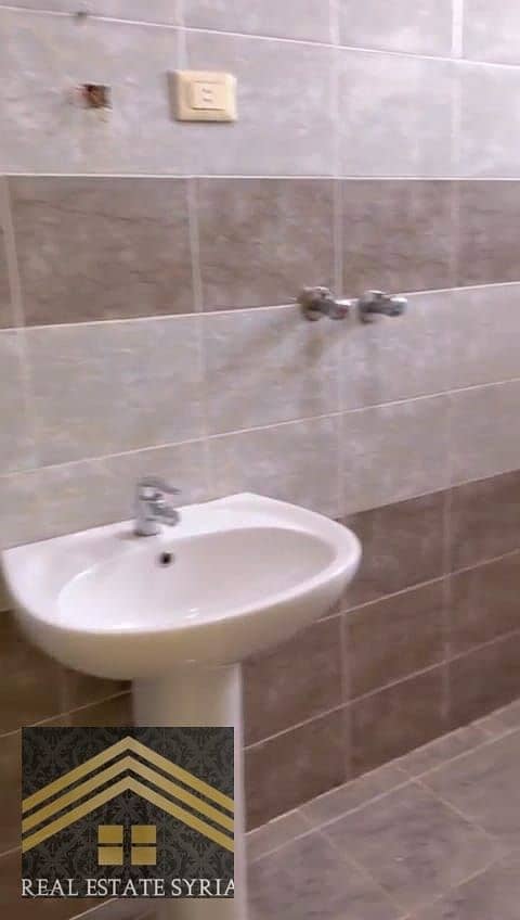 4 1000559200. jpg