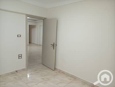 شقة 3 غرف نوم للايجار في عجمي، الإسكندرية - 5899. jpg