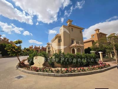 6 Bedroom Villa for Sale in 6th of October, Giza - 4cd7ceeb-0d04-4dd2-962d-f40bc155143c. jpg 6 Bedroom Villa for Sale in 6th of October, Giza - 4cd7ceeb-0d04-4dd2-962d-f40bc155143c. jpg