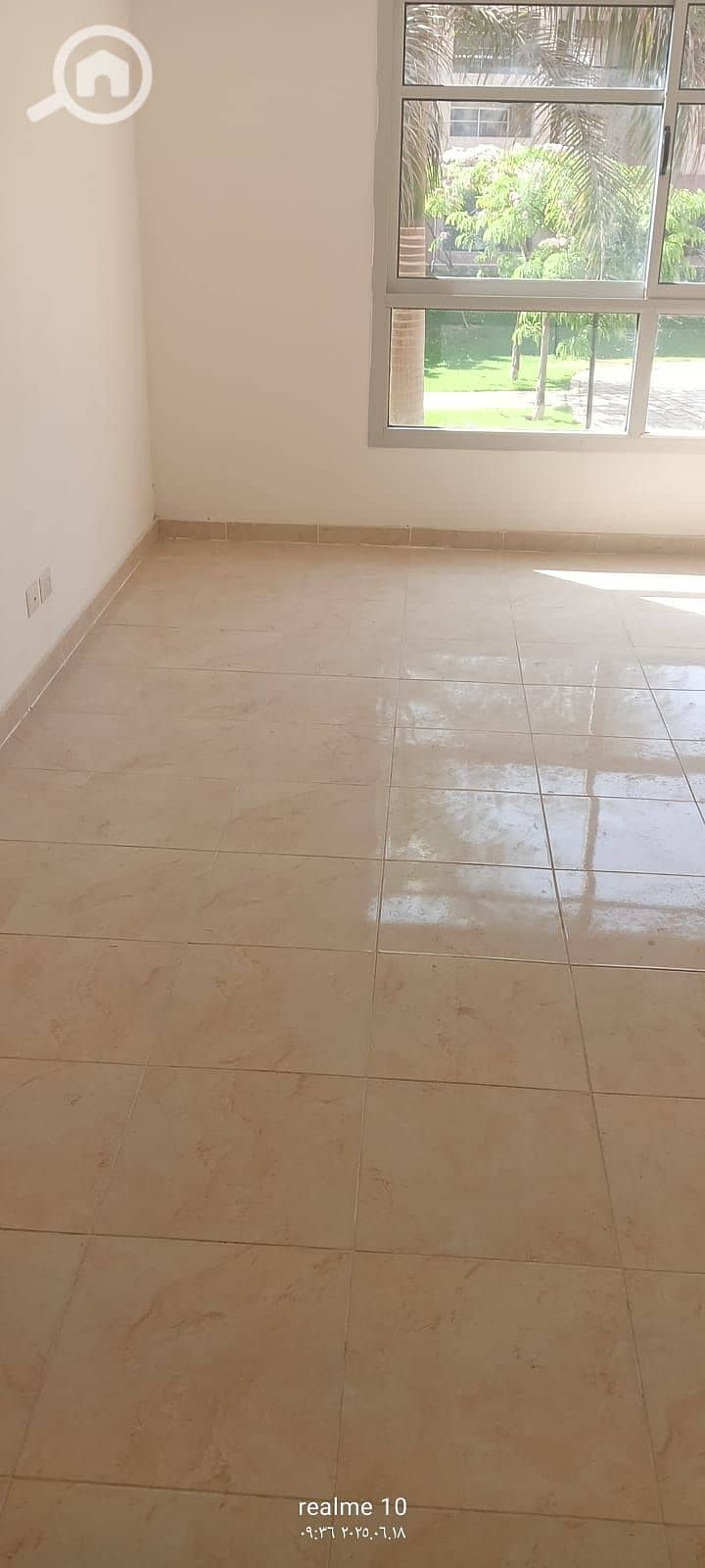3 1000946826. jpg