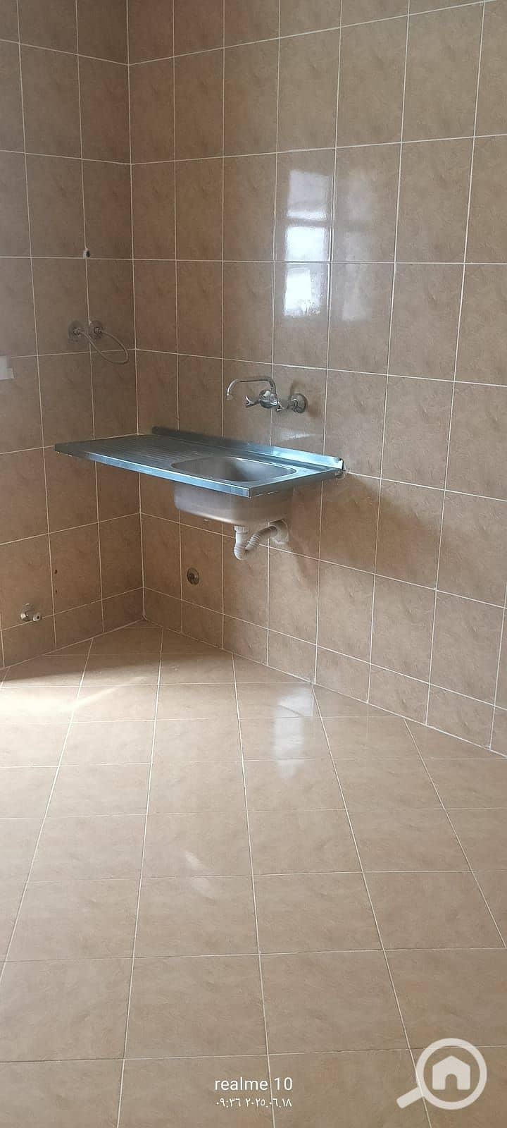 5 1000946828. jpg