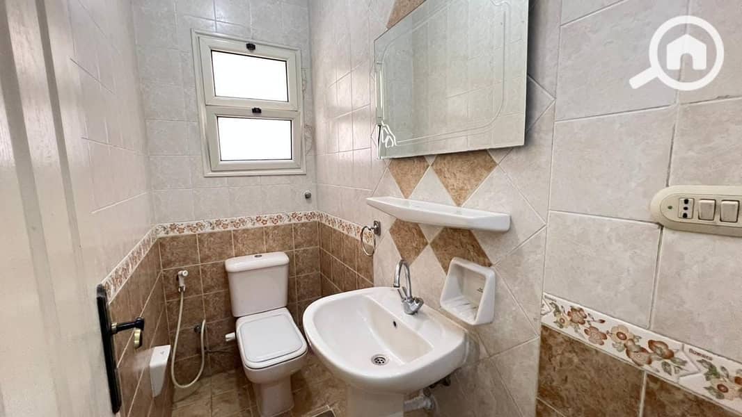 6 acd54c3f-64ae-41a2-9702-29f7e7b72ea5. jpg