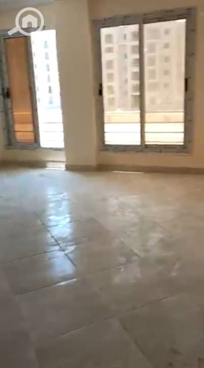 3 Bedroom Flat for Sale in Shorouk City, Cairo - photo_5886309132678140018_y. jpg 3 Bedroom Flat for Sale in Shorouk City, Cairo - photo_5886309132678140018_y. jpg