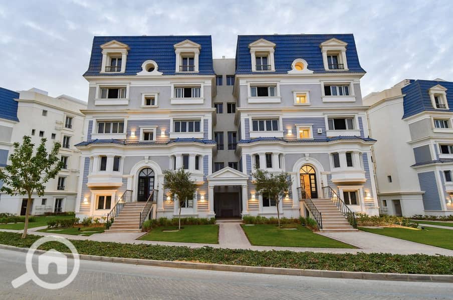3 Apartments For sale in Mountain View Hyde Park compound. jpg