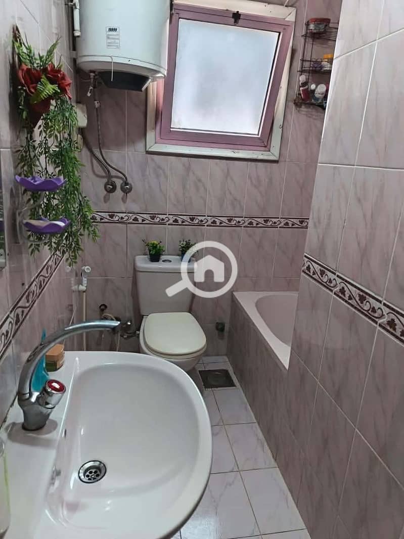 9 aed2540b-6df1-4f38-8806-069ff9a12952. jpg