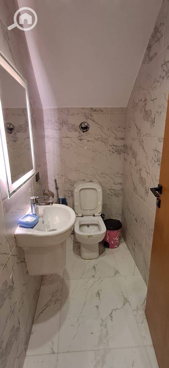 19 1000475683. jpg