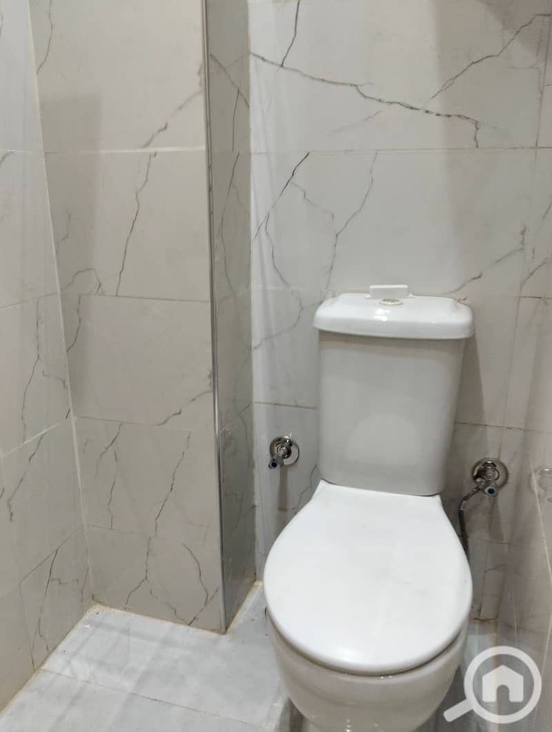 5 1000512053. jpg