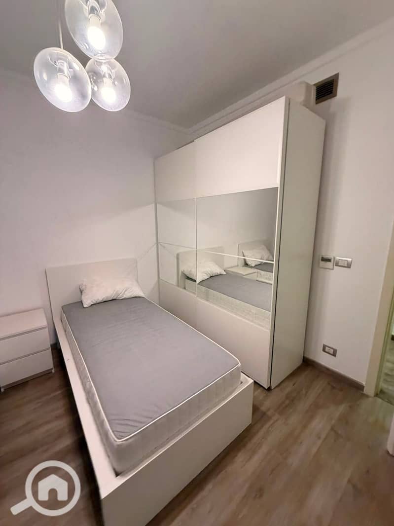 8 236ac268-196c-4042-bf13-a3bd53201e98. jpg