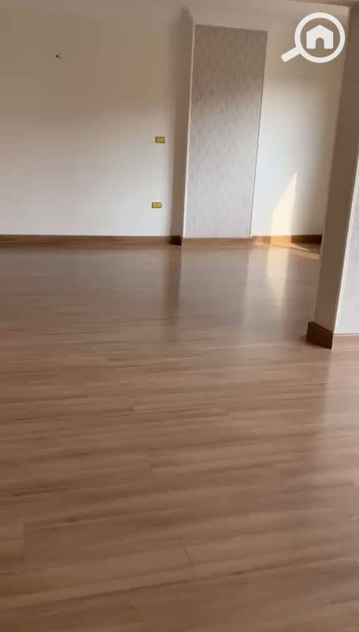 3 1000475627. jpg