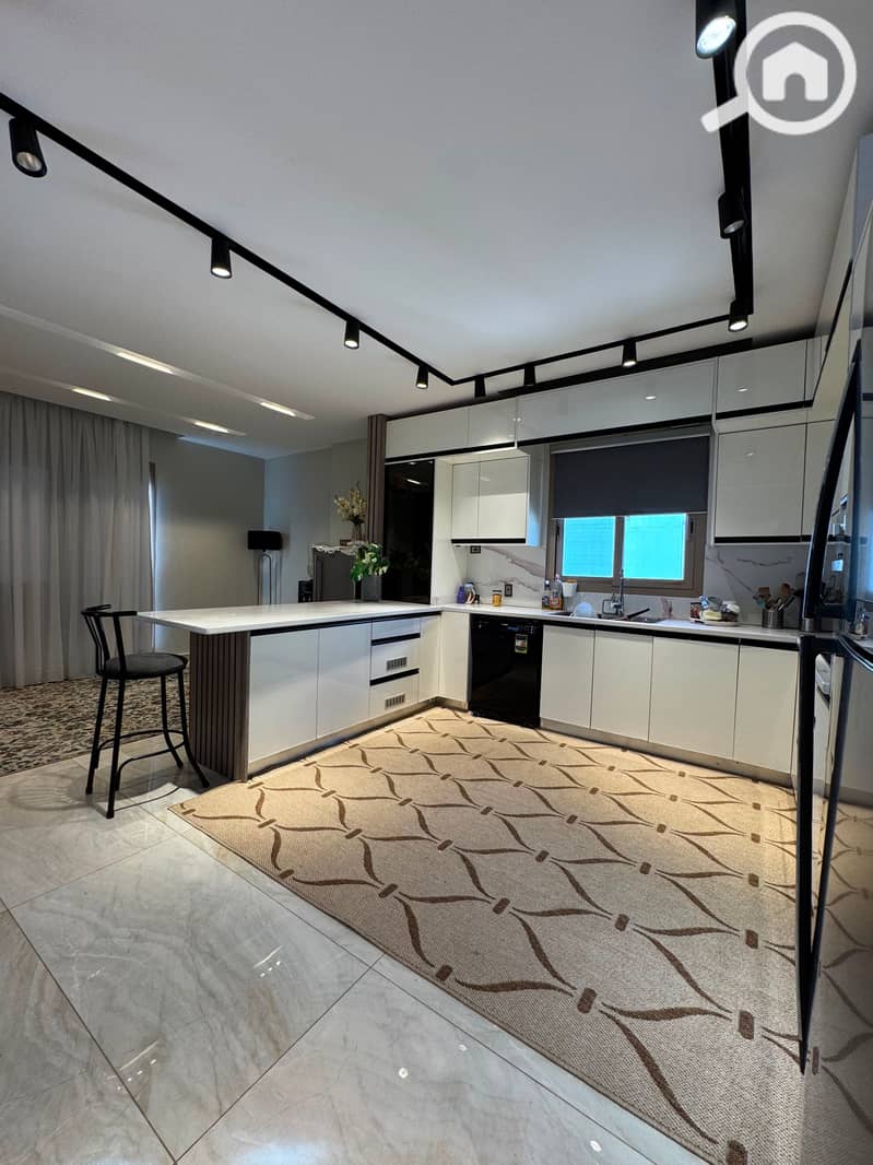 3 d9b2ff6c-2cdc-4707-8889-41ac04ad6b3d. jpg