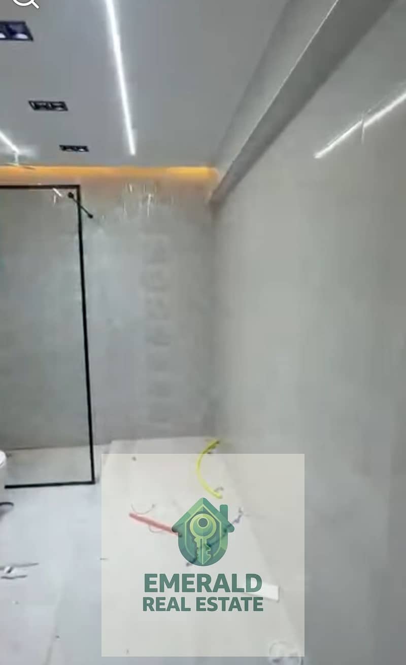 24 1000709222. jpg