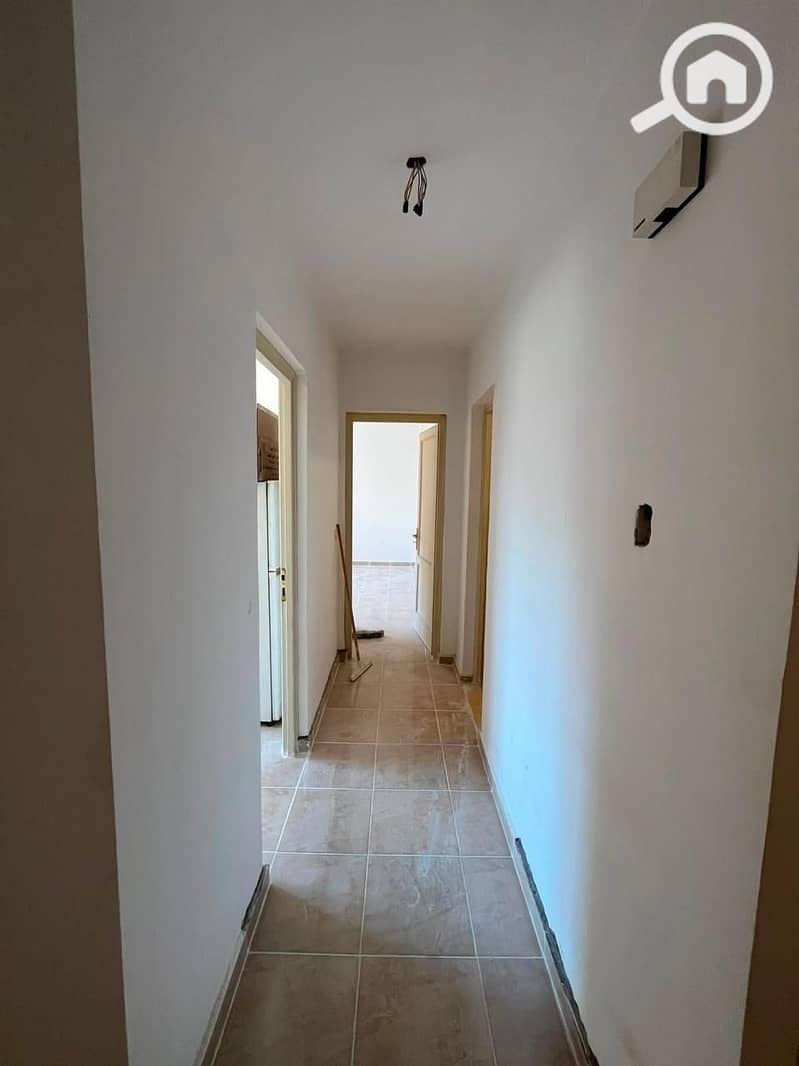 9 15860. jpg