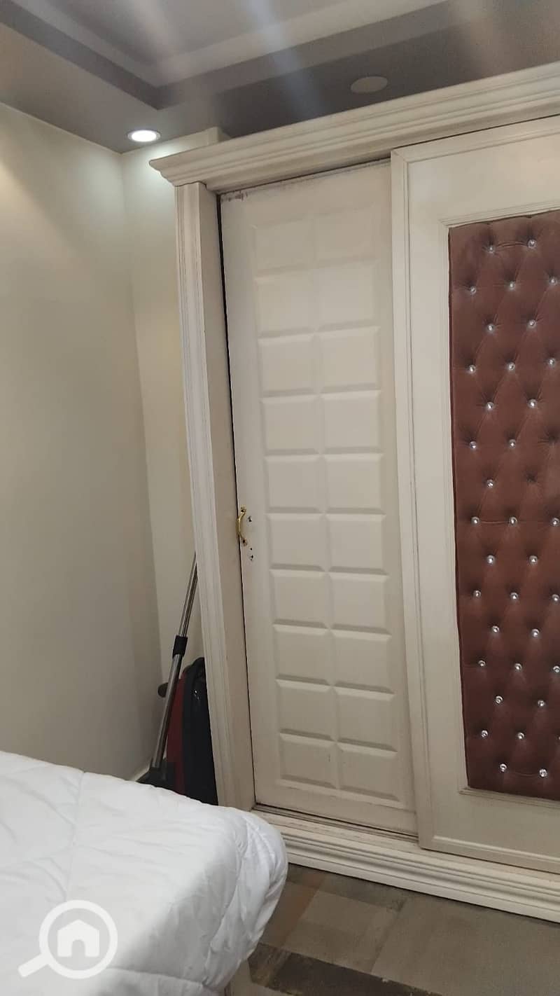 28 1000528915. jpg