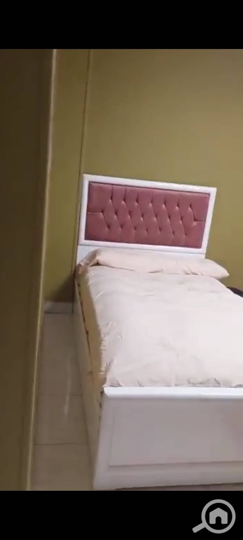 9 1000529049. jpg