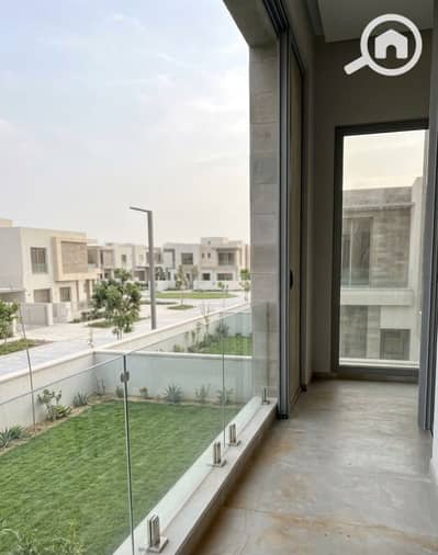 4 Bedroom Townhouse for Sale in 6th of October, Giza - 1120710f-d0c5-496b-9f9c-d00509c725d4. jpg