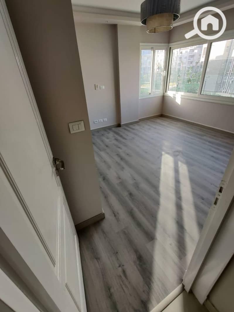 4 units-3841790522545. jpg