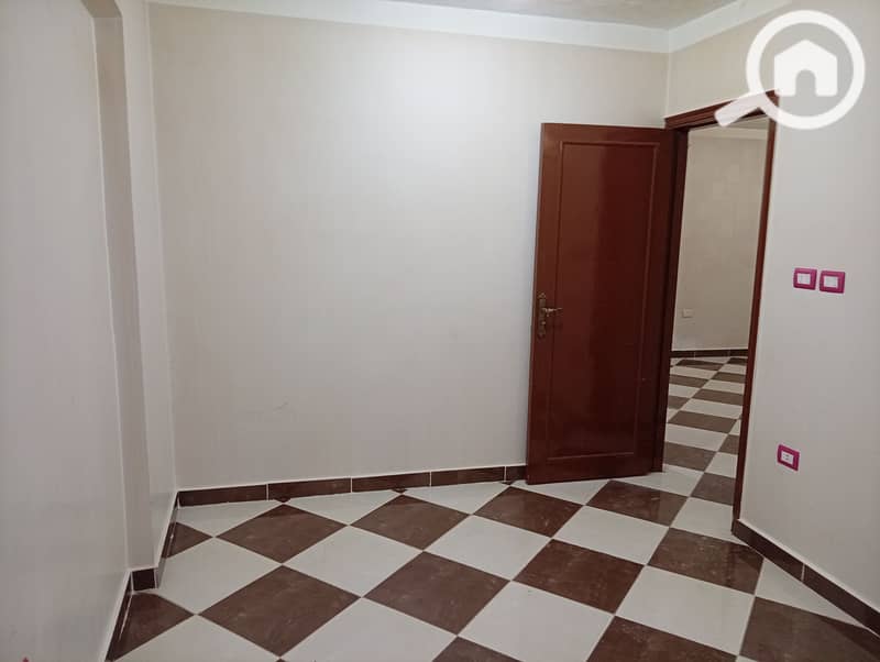 2 7879. jpg