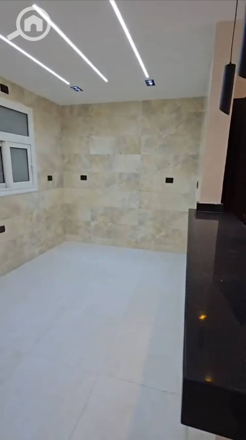 21 1000711466. jpg
