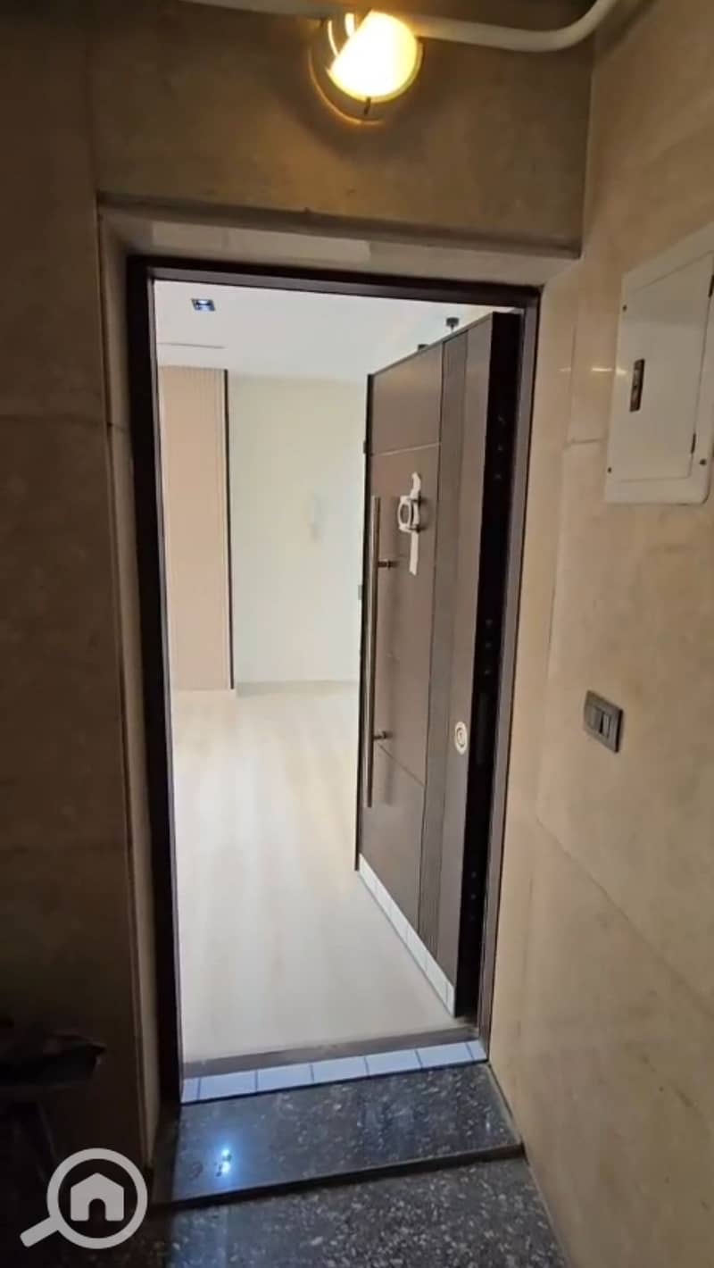 22 1000711461. jpg