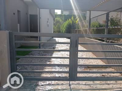 4 Bedroom Townhouse for Sale in Sheikh Zayed, Giza - 4831f173-bc24-4631-9ace-481e56794864. jpg 4 Bedroom Townhouse for Sale in Sheikh Zayed, Giza - 4831f173-bc24-4631-9ace-481e56794864. jpg