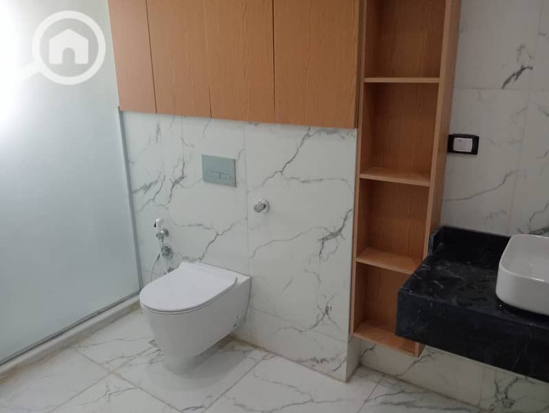 10 6ad774ad-87ff-4d23-bed8-073add628764. jpg