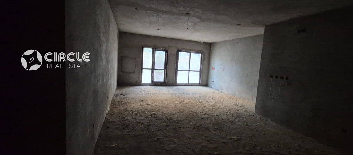 3 Image02. jpg