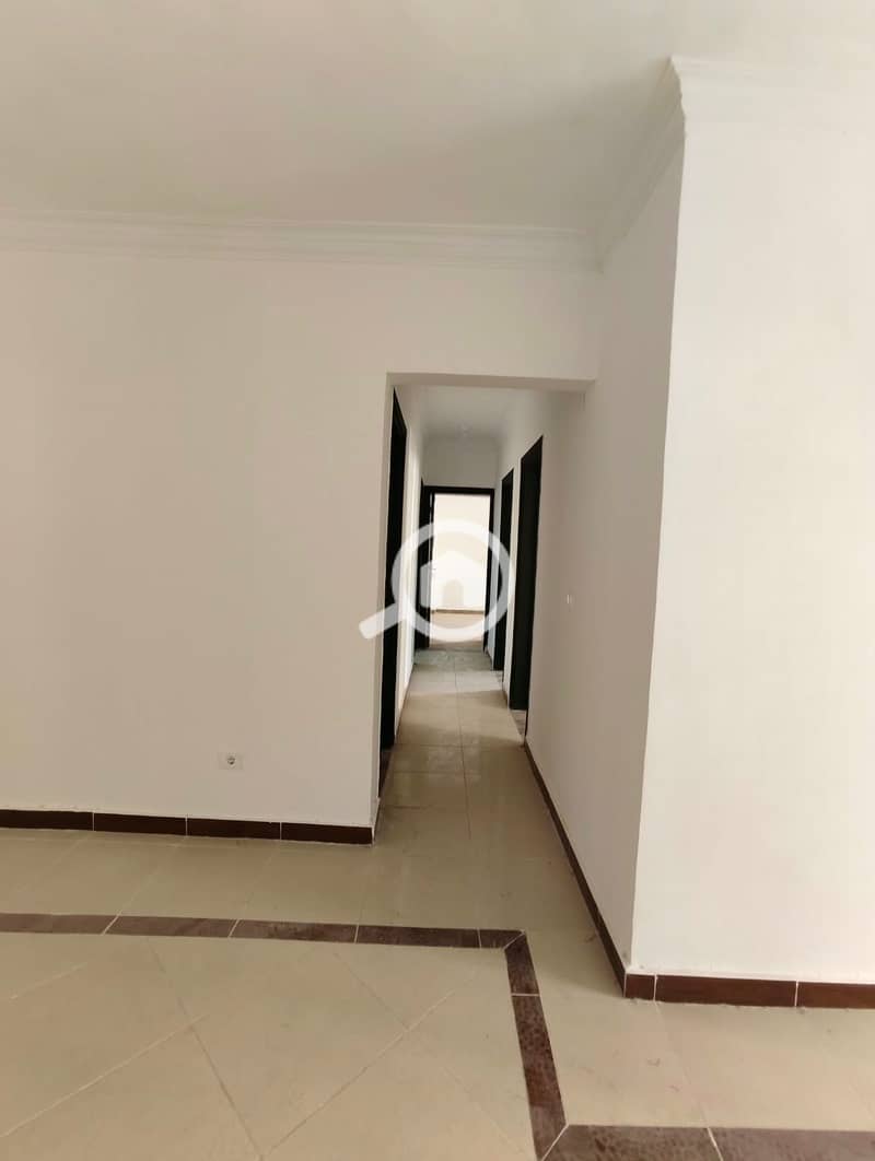 7 1000416235. jpg