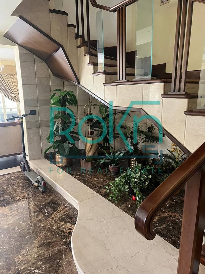 2 0c3d9ec8-7e74-459e-945e-4f14652c6a83. jpg