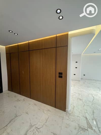 3 Bedroom Flat for Sale in Sheikh Zayed, Giza - a49db2b1-627b-4321-87a1-e2727057f3eb. jpg