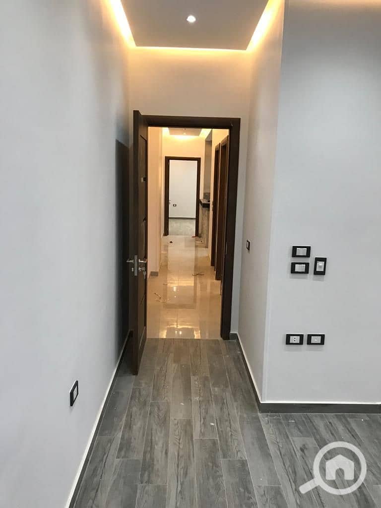 9 1000790067. jpg
