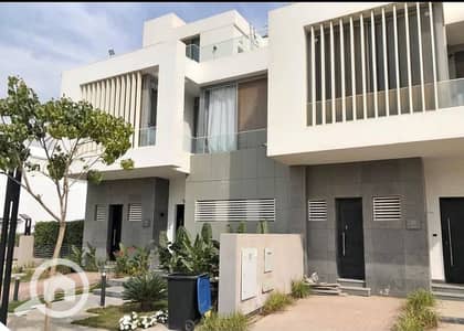 4 Bedroom Townhouse for Sale in 6th of October, Giza - 778710820_1065263176189278_3710935170412388482_n. jpg 4 Bedroom Townhouse for Sale in 6th of October, Giza - 778710820_1065263176189278_3710935170412388482_n. jpg