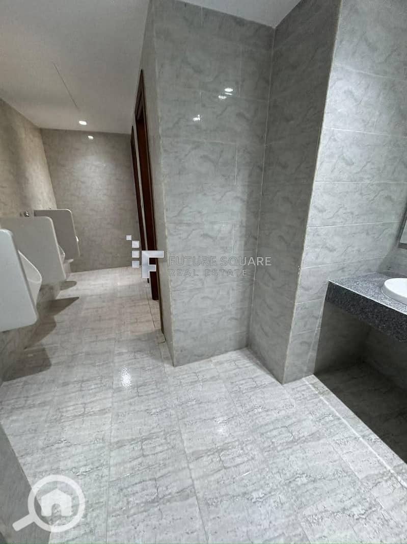 8 Image02. jpg