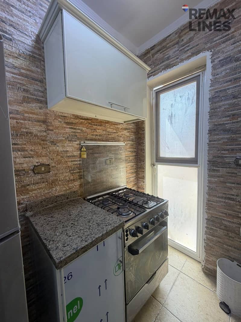 14 1000368387. jpg