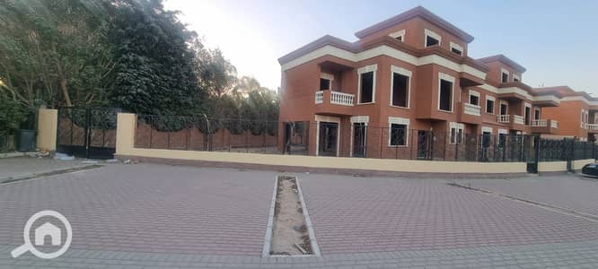 توين هاوس 4 غرف نوم للبيع في مدينة الشروق، القاهرة - 12. jpg