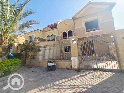 5 Bedroom Townhouse for Sale in Sheikh Zayed, Giza - e171162b-d6a7-4875-9348-671f2c900c17. jpg 5 Bedroom Townhouse for Sale in Sheikh Zayed, Giza - e171162b-d6a7-4875-9348-671f2c900c17. jpg