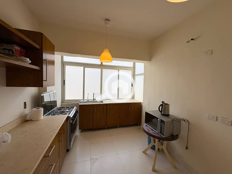 12 5eeb2f50-2126-42de-9406-05526bede7dd. jpg