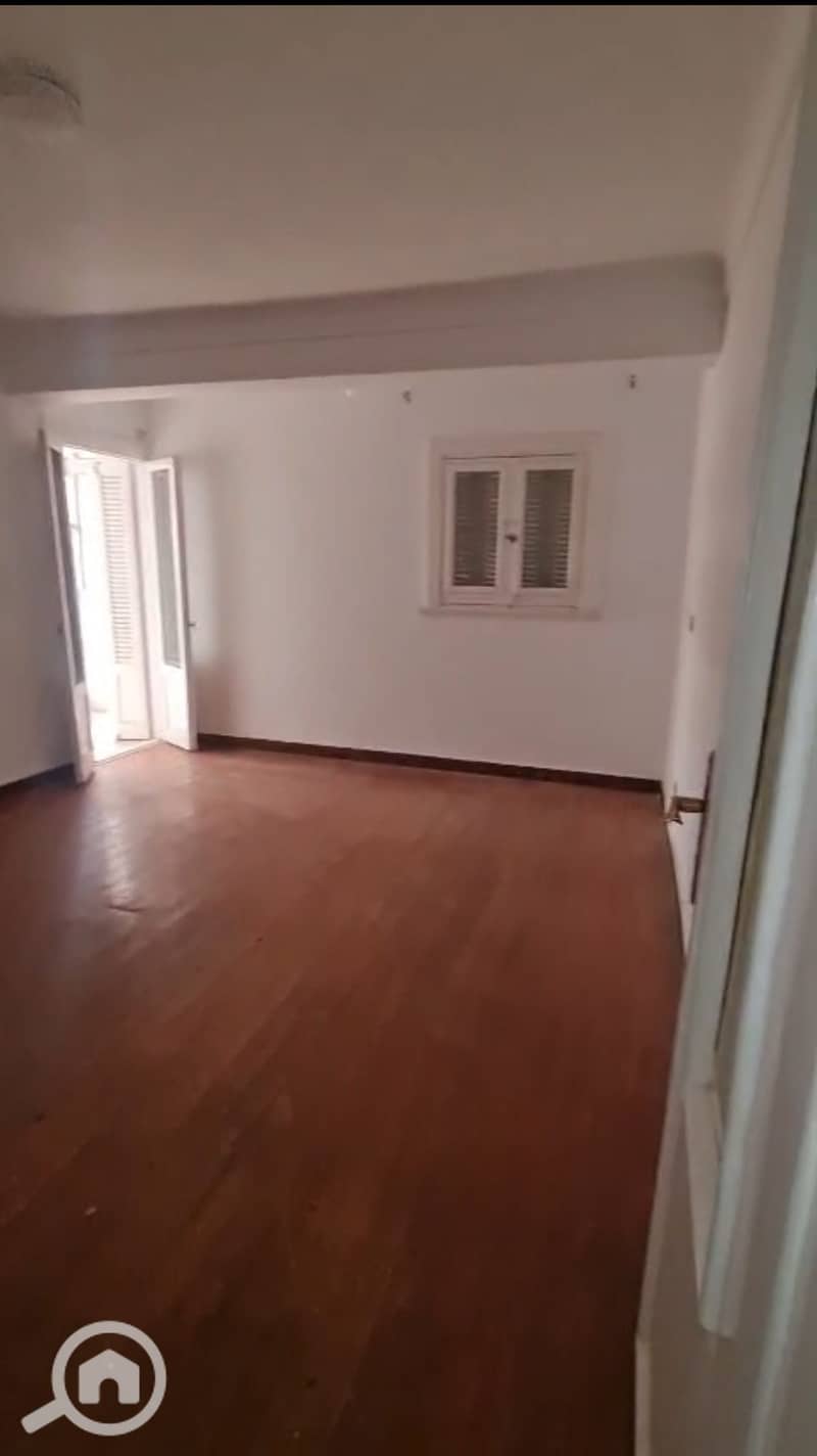 7 1000761450. jpg