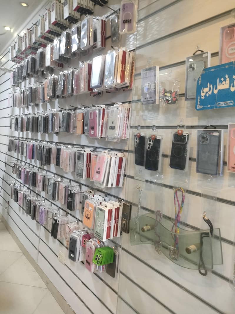 محل موبايلات للتنازل مفروش كامل اكثريته براندات محل موبايلات للتنازل مفروش كامل اكثريته براندات