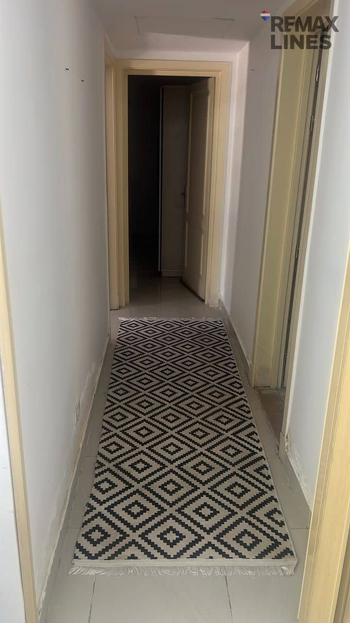 8 1000369099. jpg