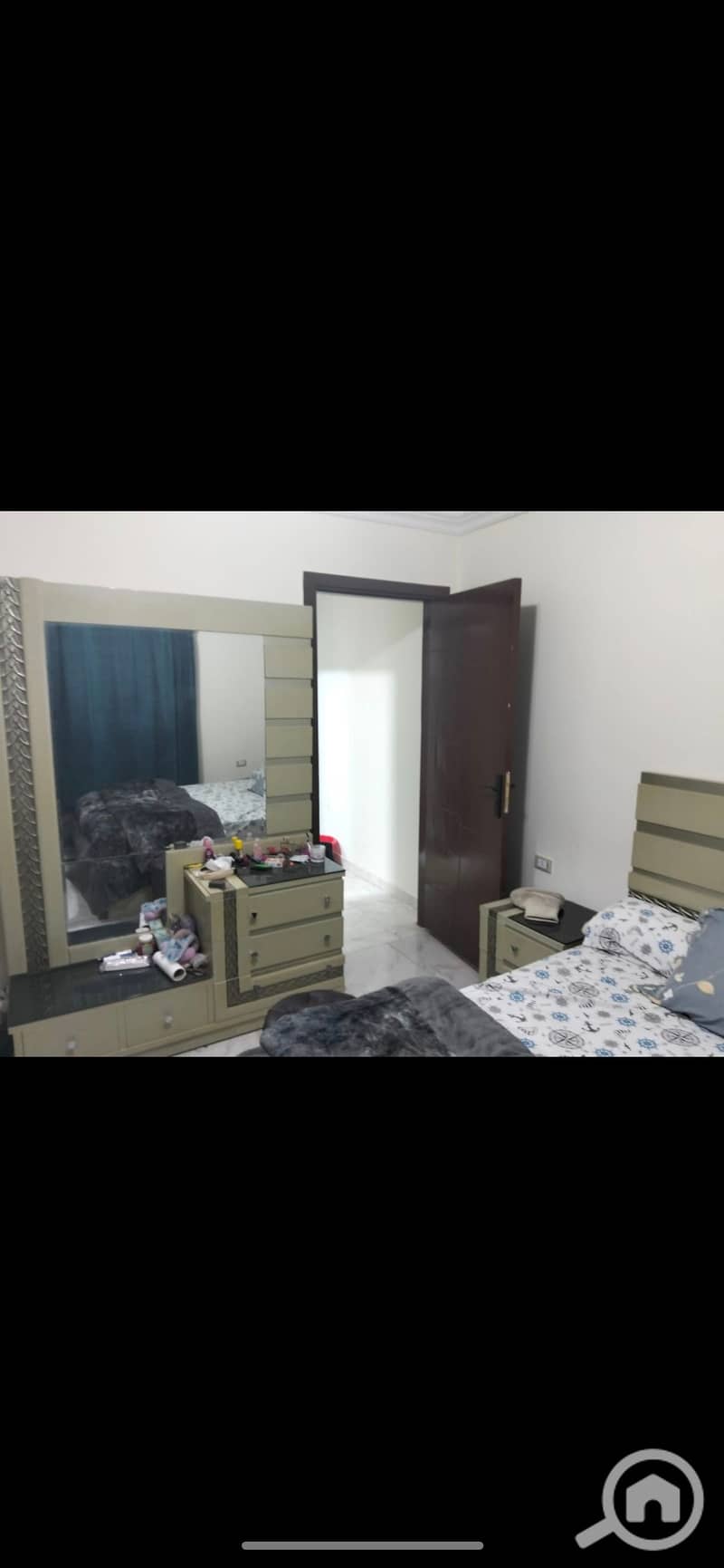 4 1008110. jpg