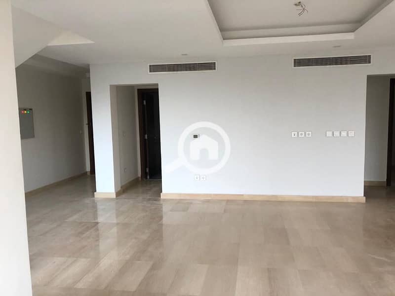 9 2f70afa5-7dd8-4c39-aa49-a4203c4d4b36. jpg