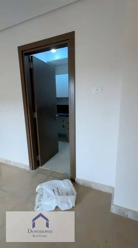 9 829b5507-305a-49ad-a116-3e33a38da2f6_still. jpg